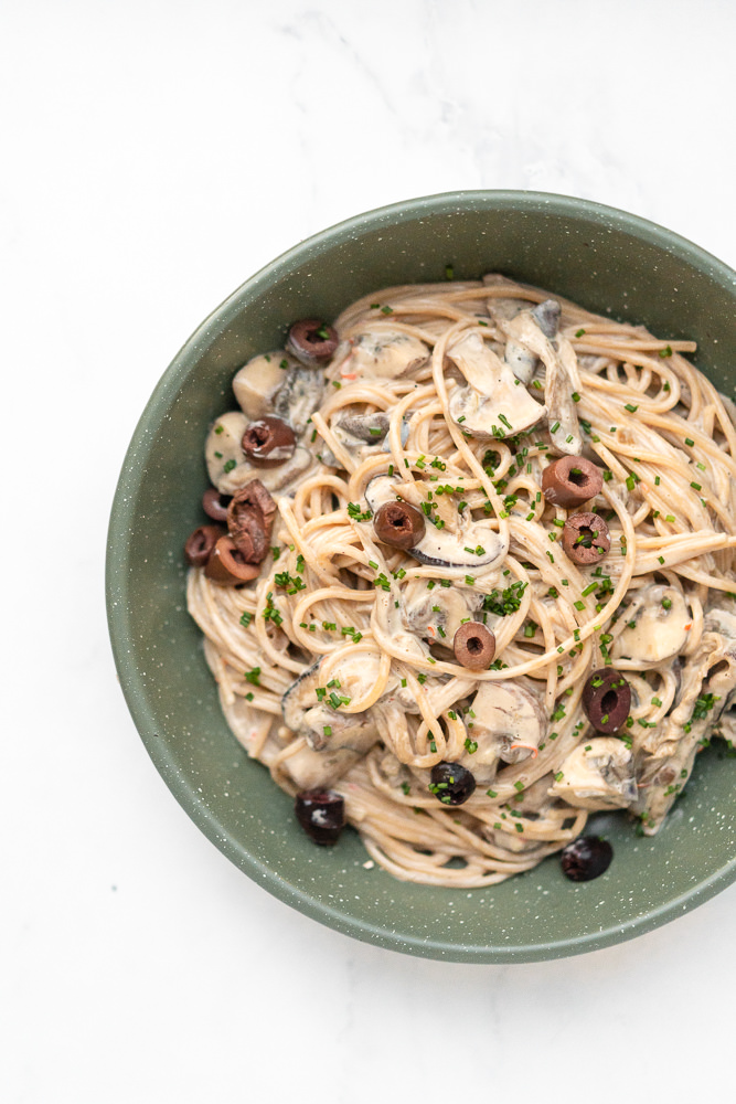 Vegan pasta funghi met kalamata olijven